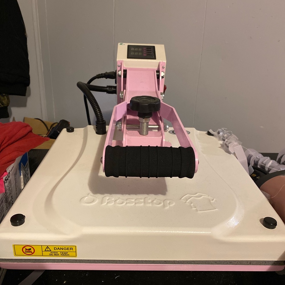 Heatpress only used a couple times works perfect I paid 210 asking 200